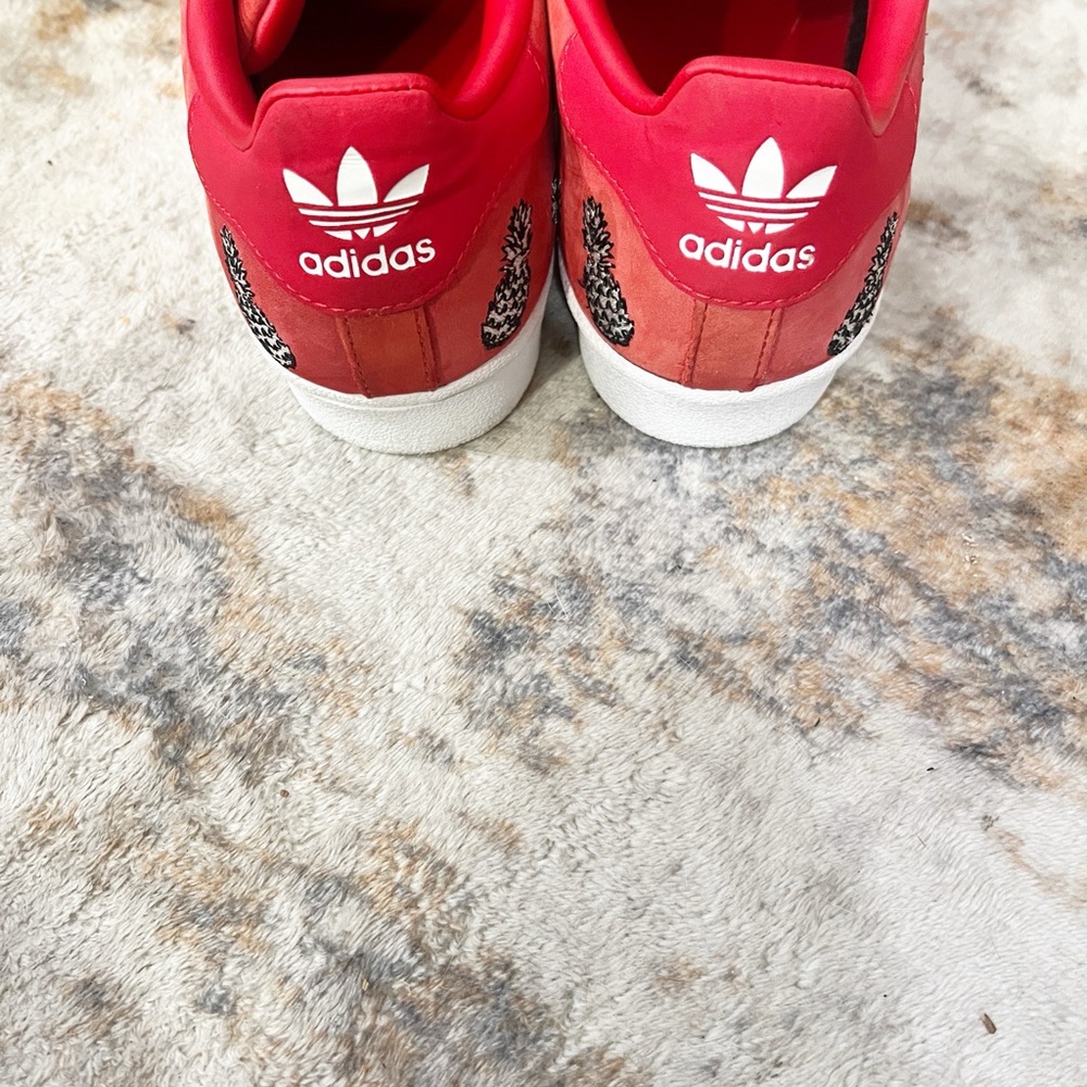 Farm Rio x Adidas Red Superstar Pineapple 6.5 - Picture 8 of 9